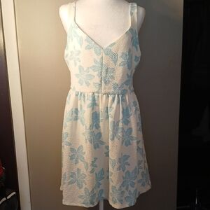 Woman's Floral Blue and White Women's Summer Dress Open Back Size Large